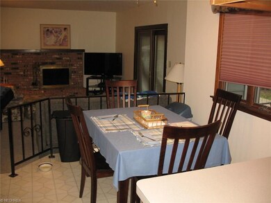 Eating area of Kitchen looking at Family room