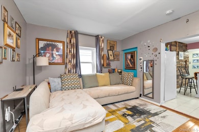 21812 141st Rd, Springfield Gardens, NY 11413 - photo 3