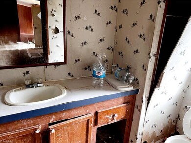 253 Hoover Hill Rd, Asheboro, NC 27205 - photo 7