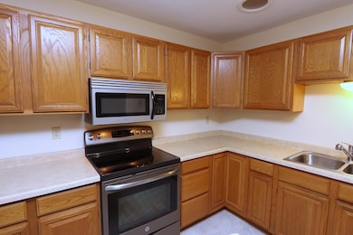 3227 W Meadows Ct unit A, Sheboygan, WI 53081 - photo 7
