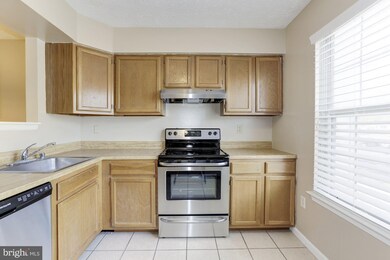 11417 Honeysuckle Ct unit 3-2, Upper Marlboro, MD 20774 - photo 6