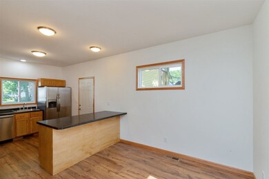 812 9th Ave SW, Cedar Rapids, IA 52404 - photo 7