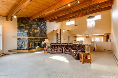 5 Living Room toward Kitchen