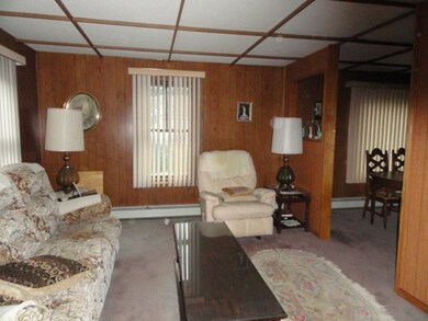 1 Moss St, Worcester, MA 01603 - photo 6