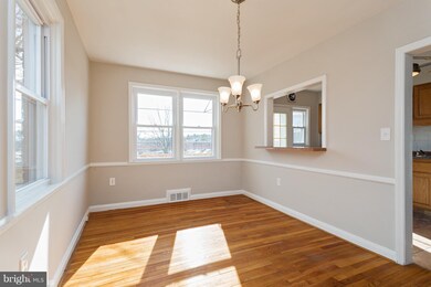 1321 Meridene Dr, Baltimore, MD 21239 - photo 7