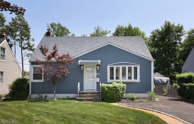 992 Milton Blvd, Rahway, NJ 07065 - photo 2