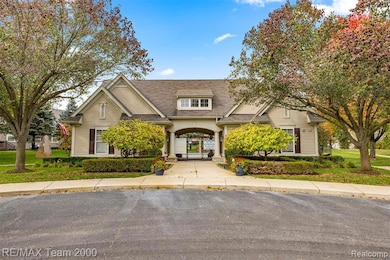 8165 Sequoia Ln unit 92, White Lake, MI 48386 - photo 2