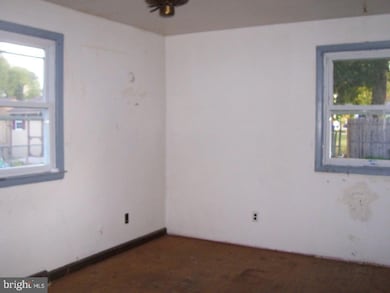 514 Cramer Ave, Beverly, NJ 08010 - photo 5