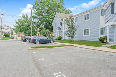 525 Correll Ave unit 17, Staten Island, NY 10309 - photo 4