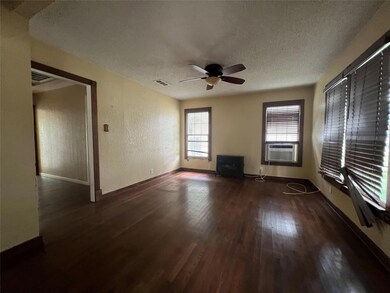 232 Harrison Ln, Hurst, TX 76053 - photo 4