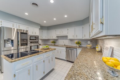 455 Le Provence Cir, Naperville, IL 60540 - photo 7