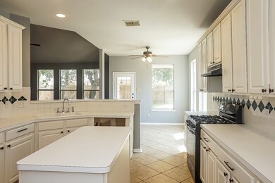 8910 Aberdeen Park Dr, Houston, TX 77095 - photo 4