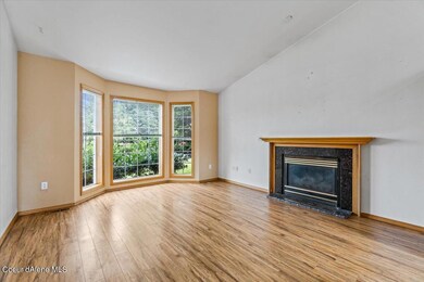 Living Room (3)