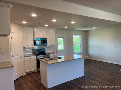 513 Honeysuckle Ln, Madill, OK 73446 - photo 3