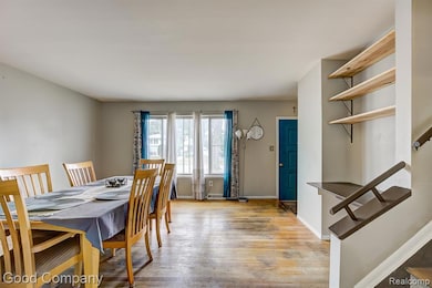 28720 Alden St, Madison Heights, MI 48071 - photo 2