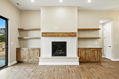 1918 Oak Spring Cir updates-17