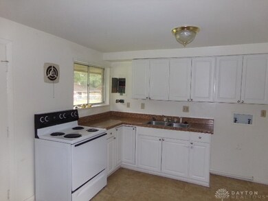 1846 Owendale Dr, Dayton, OH 45439 - photo 6