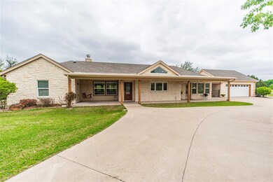 427 Woodcreek Ct, Granbury, TX 76049 - photo 2