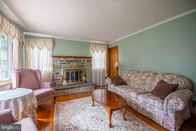 307 W 8th St, Lansdale, PA 19446 - photo 7