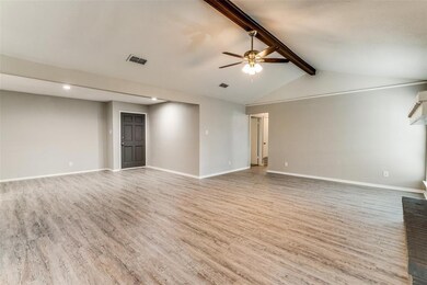 8404 Glenann Dr, North Richland Hills, TX 76182 - photo 4