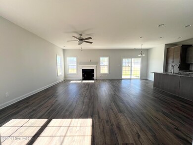 2032 Sharpnose St, New Bern, NC 28562 - photo 5