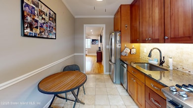 159-Arlo-Kitchen