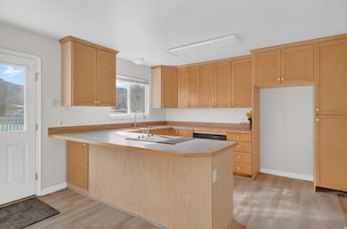 828 E Vine St, Tooele, UT 84074 - photo 5