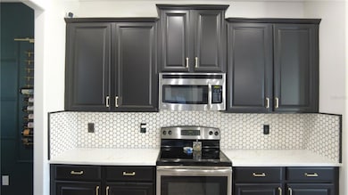 18314 Rossendale Ct, Land O Lakes, FL 34638 - photo 6