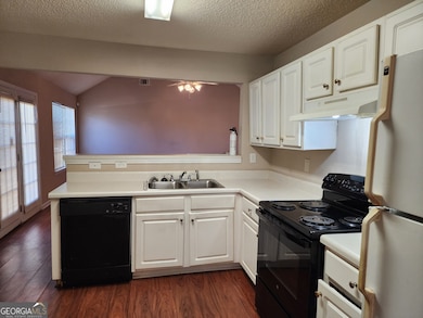 10314 Deep Creek Cove, Union City, GA 30291 - photo 5