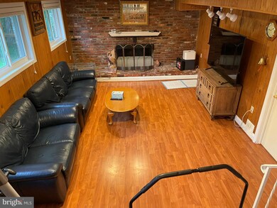 9526 Jomar Dr, Fairfax, VA 22032 - photo 6