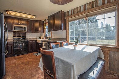 20687 Whitecliff Cir, Bend, OR 97702 - photo 6