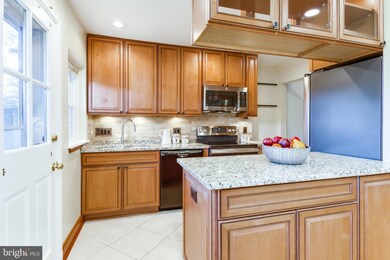 3509 S Stafford St unit A, Arlington, VA 22206 - photo 4