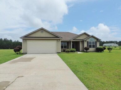 301 Bailey Cir, Thomasville, GA 31757 - photo 2