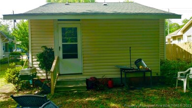 907 Branson St, Fayetteville, NC 28305 - photo 2