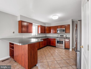 1624 Pondview Dr, Winchester, VA 22601 - photo 4