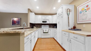 100453 Amity MLS Schell