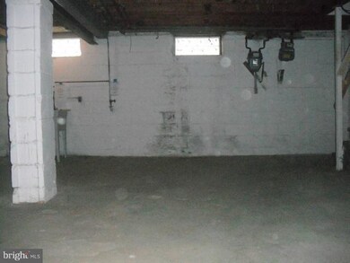 1127 Gleneagle Rd, Baltimore, MD 21239 - photo 5