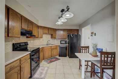1329 Harmon Cove Tower, Secaucus, NJ 07094 - photo 6