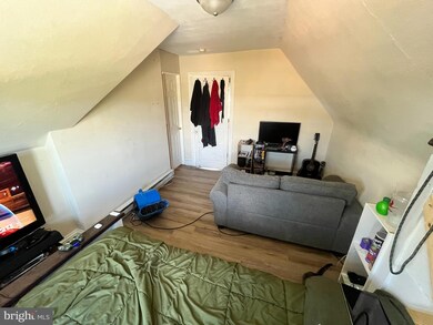 541 E High St unit 3RD FLOOR, Pottstown, PA 19464 - photo 6