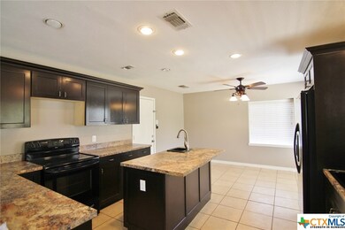 1314 Fieldcrest, New Braunfels, TX 78130 - photo 4