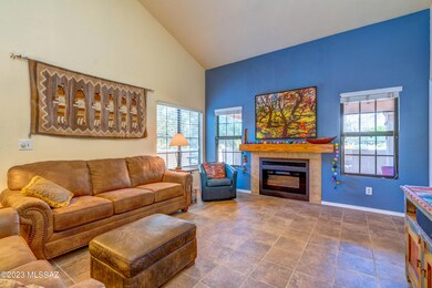 216 E Horizon Cir unit 102, Tucson, AZ 85737 - photo 2