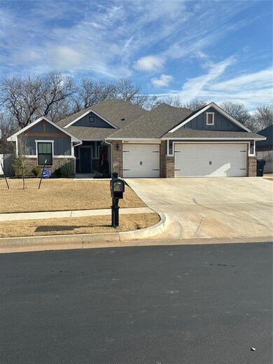 2400 Creek Side Cir, Moore, OK 73160 - photo 2