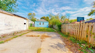 1946 N Linwood Ave, Indianapolis, IN 46218 - photo 3
