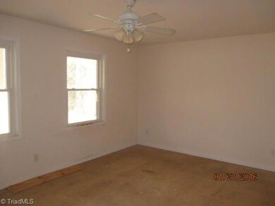 4971 Ridgeview Rd, High Point, NC 27263 - photo 3