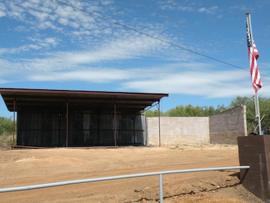 1211 Fort McKavitt St, Mason, TX 76856 - photo 4