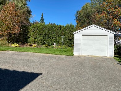 8 Pilgrim Rd Caribou (9)