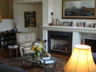 2361 Hollow View Dr, Easton, PA 18040 - photo 3