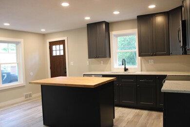 224 SW 3rd Ave, Grand Rapids, MN 55744 - photo 4