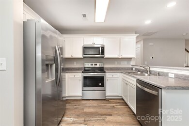 1523 Hollow Maple Dr, Charlotte, NC 28216 - photo 7