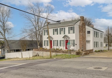 815 First East St, Vicksburg, MS 39183 - photo 4